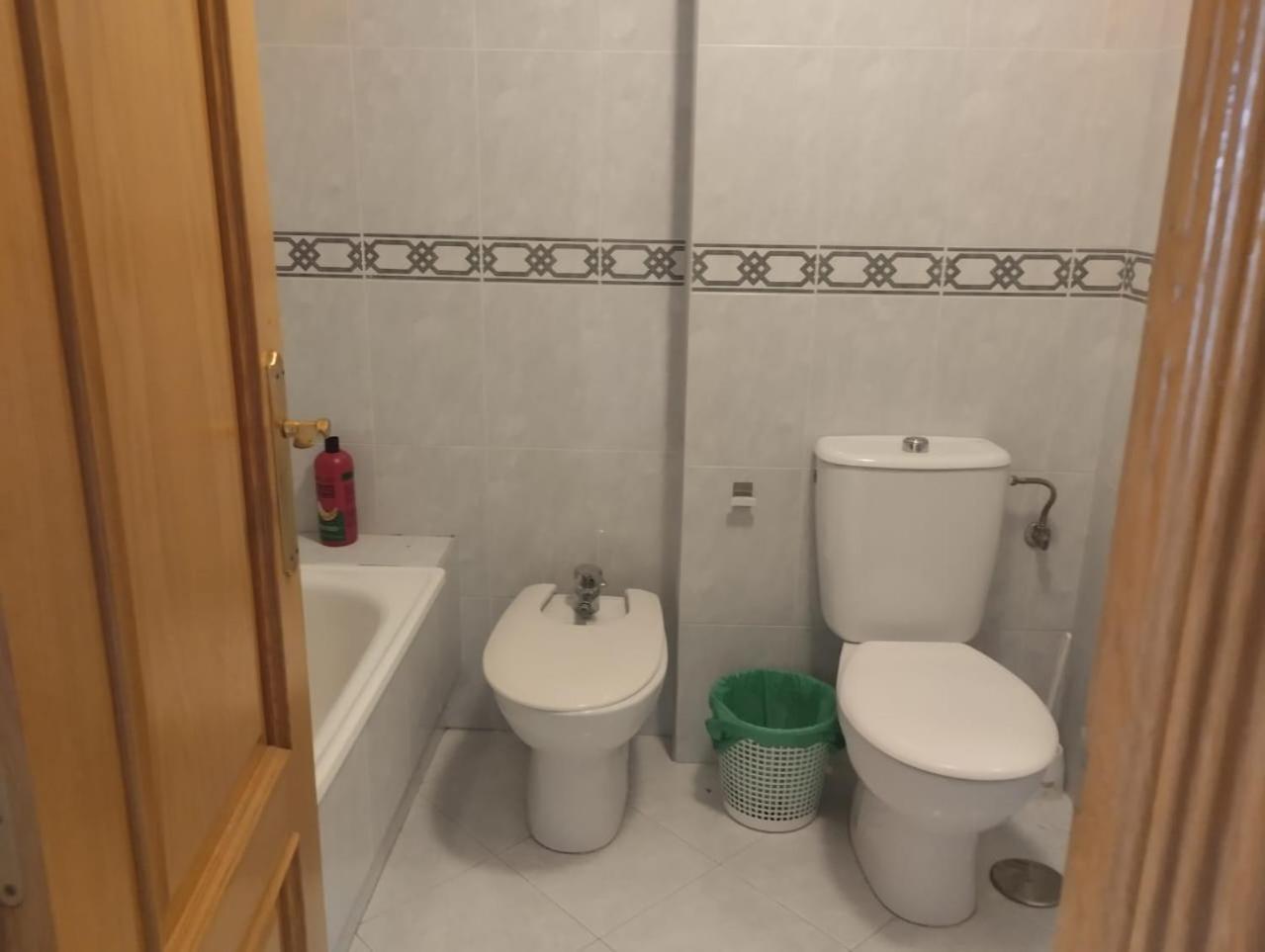 Spacious Room With Private Key And Wifi Granada Exterior foto